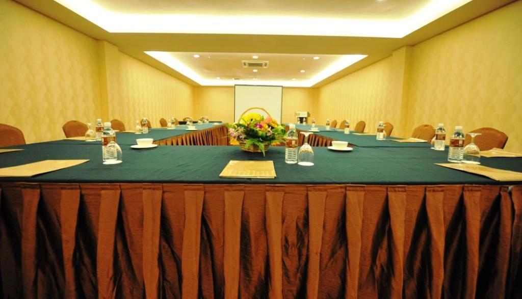11@century Hotel 3*
