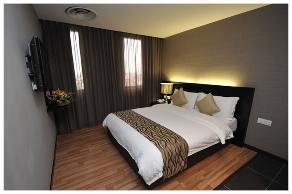11@century Hotel 3*