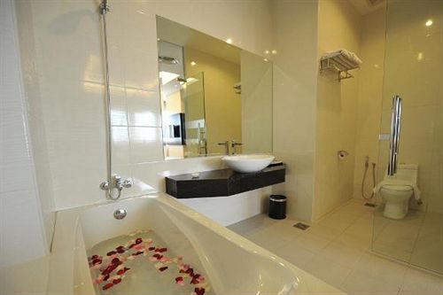 11@century Hotel 3*