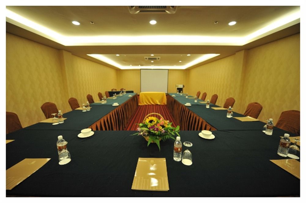 11@century Hotel
