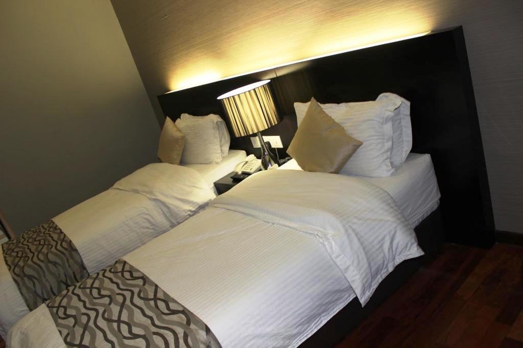Hotel 11@century Johor Bahru