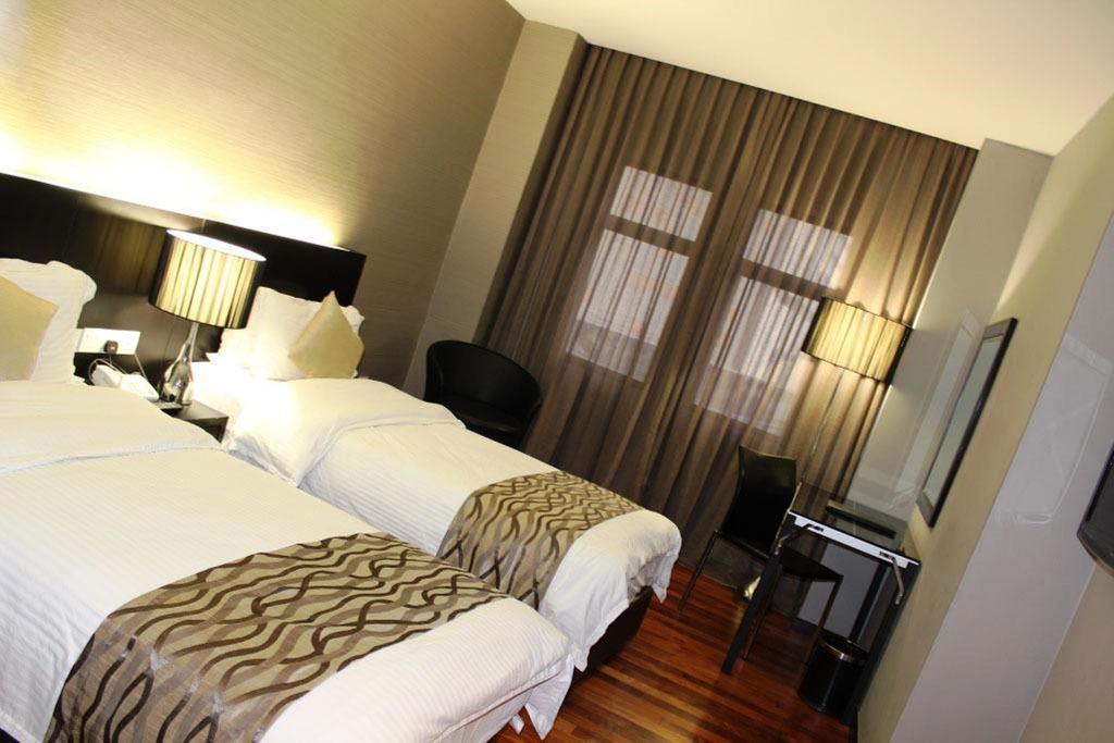 Hotel 11@century