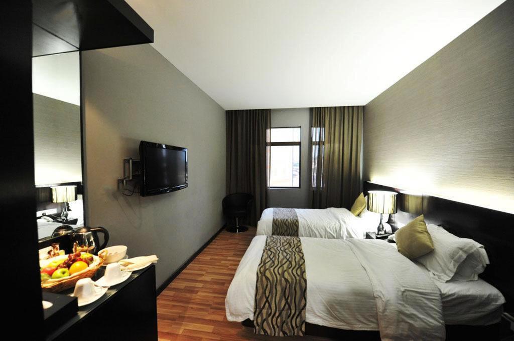 11@century